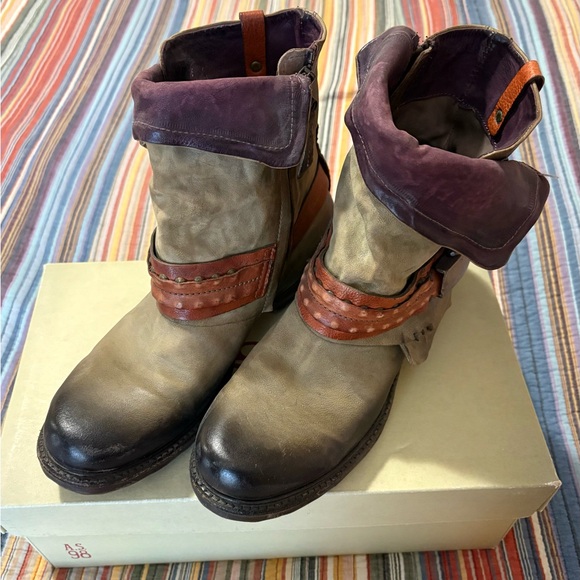 AS98 Sebastian - Picture 2 of 3